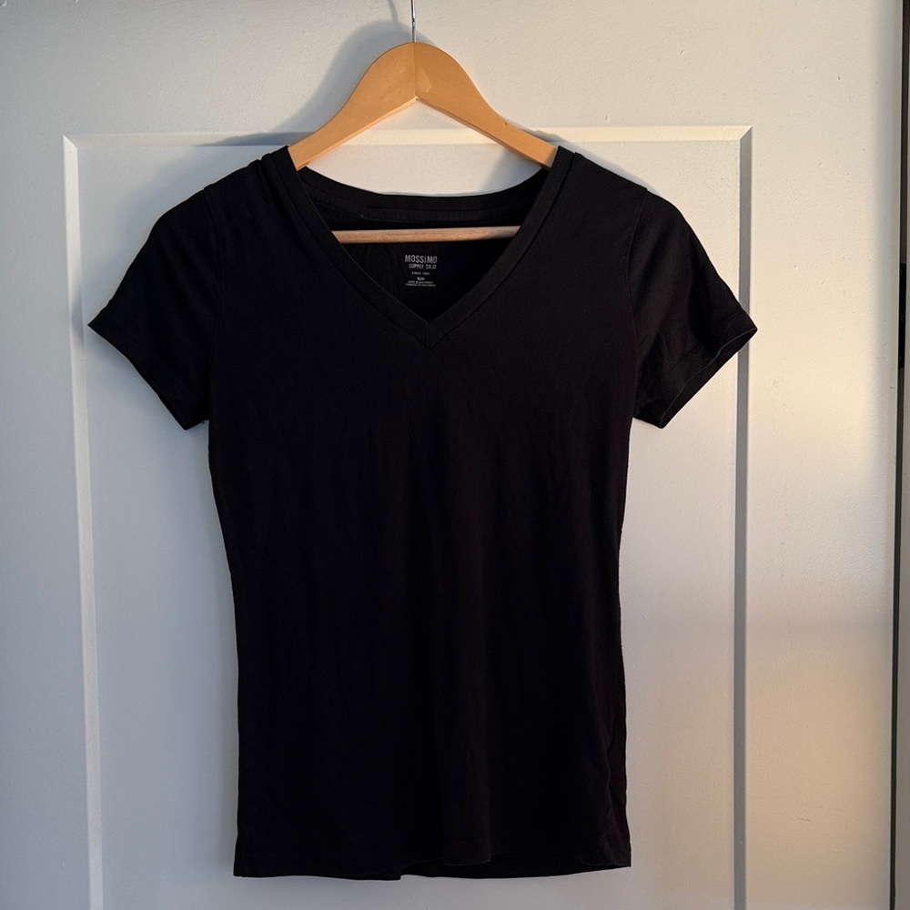 Mossimo Supply Co. Black Short Sleeve V-Neck Tee